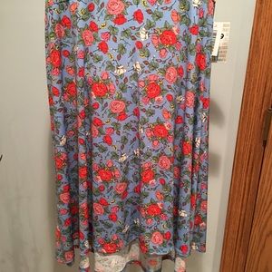 LulaRoe Azure Skirt in a Blue Spring print Size 2x